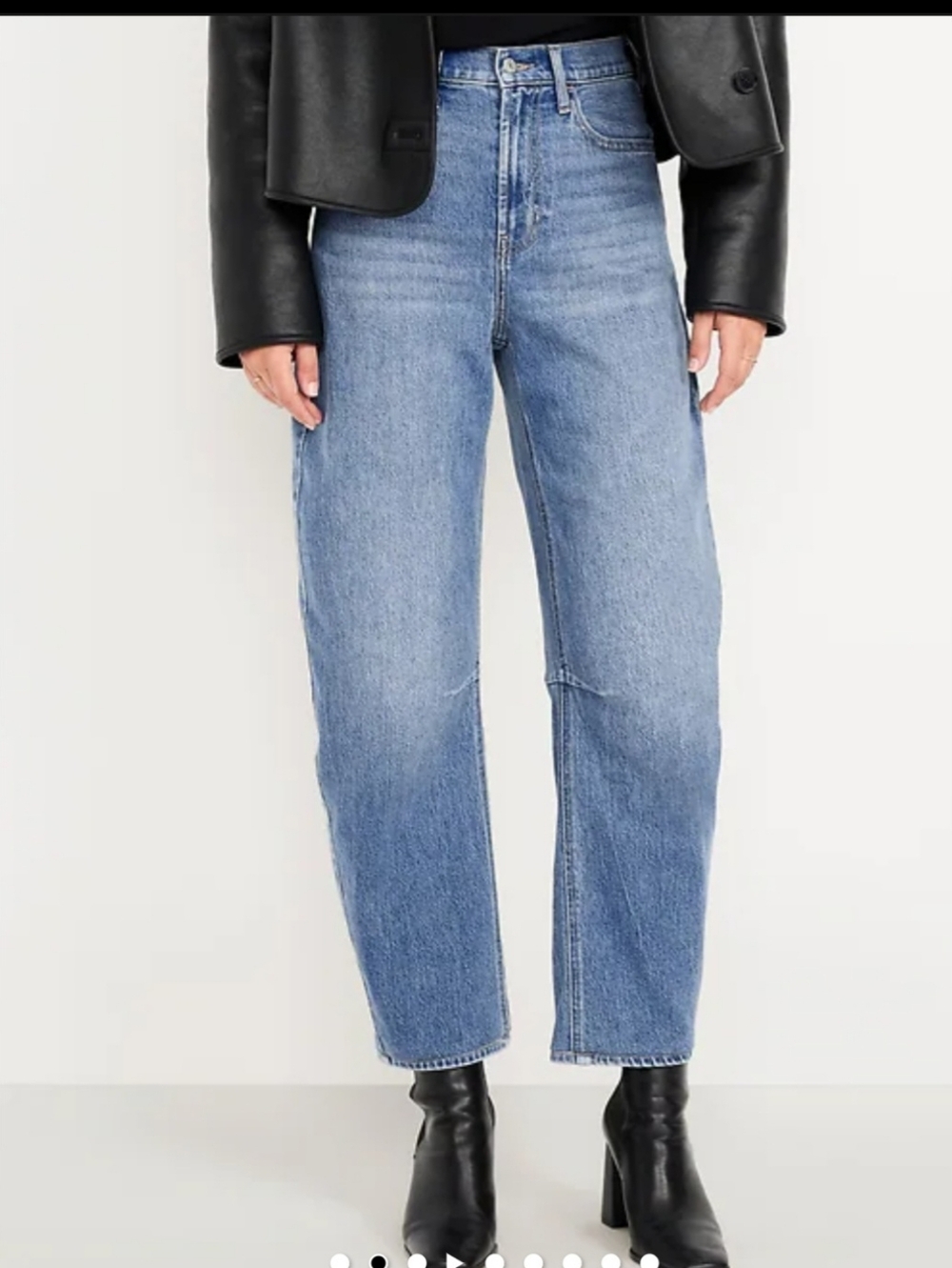 NWOT Old Navy Barrel Jeans